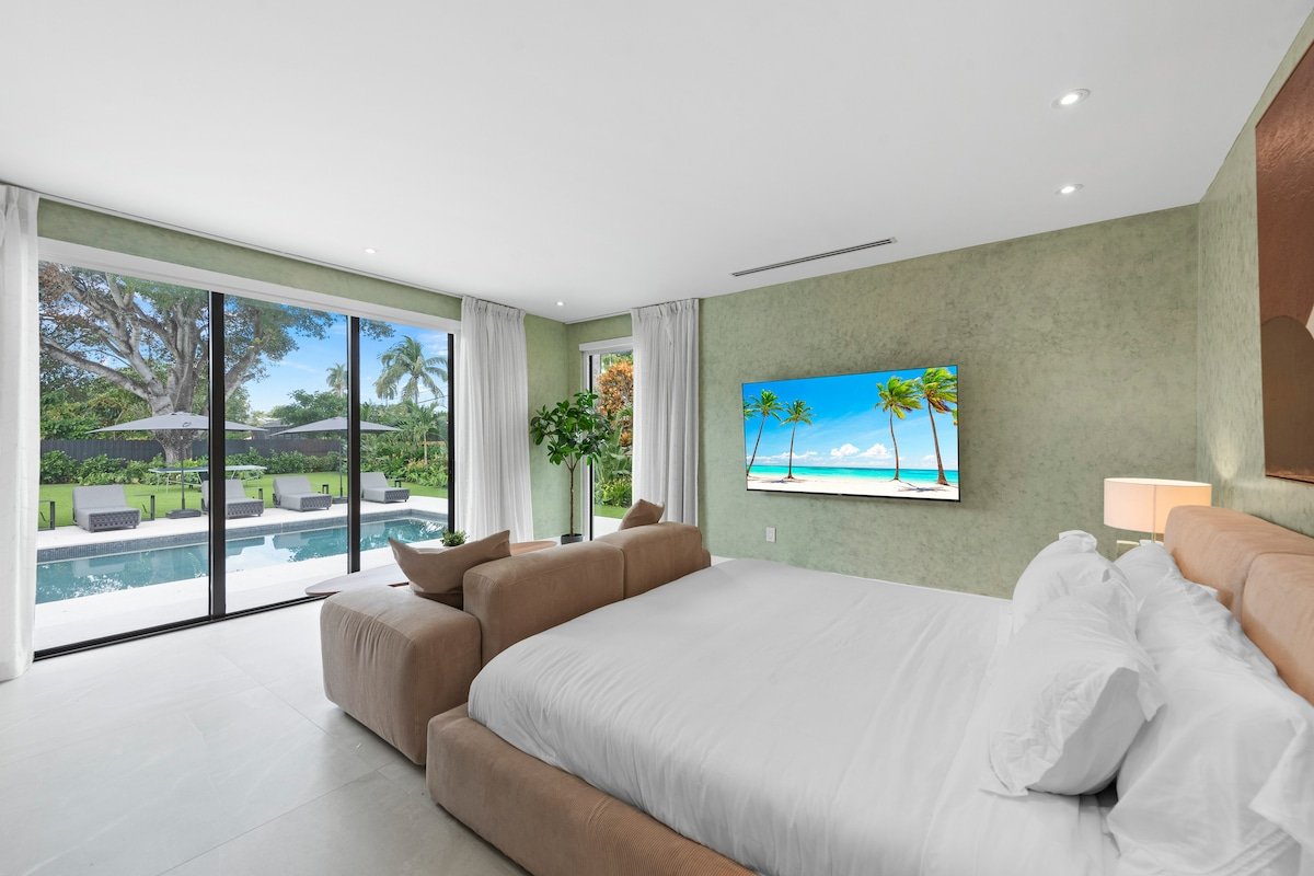 Sophisticated 9BR Villa Ruby gallery image 3