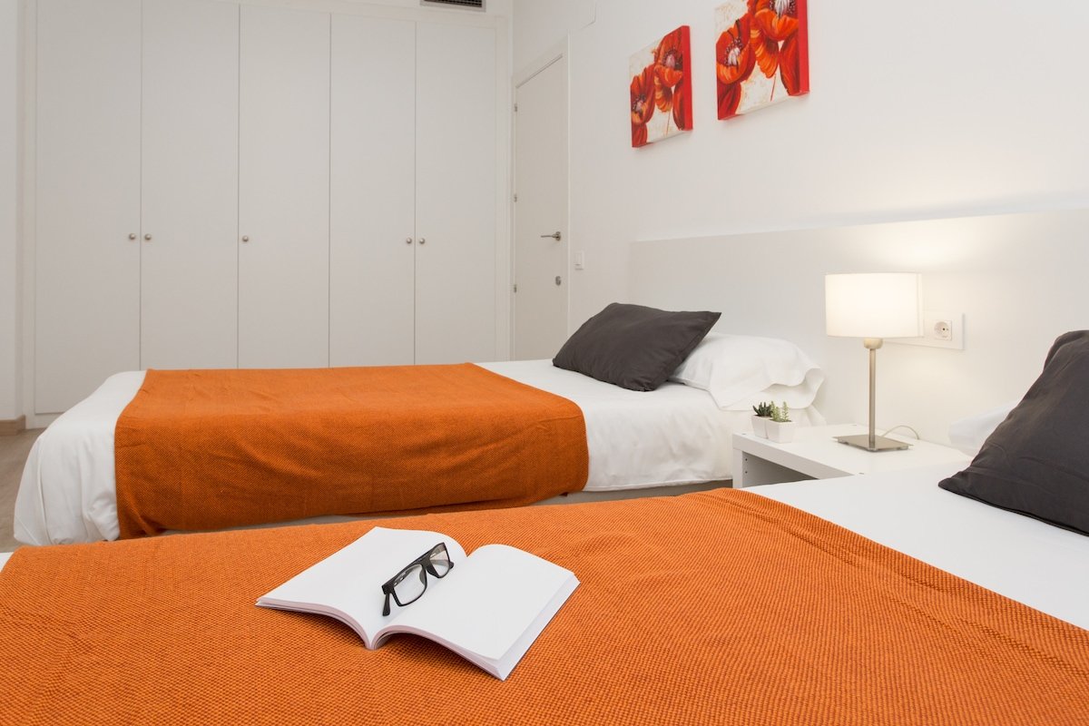 Three Bedroom Duplex Apartment With Terrace Steps From Subway Station in BCN Center gallery image 5