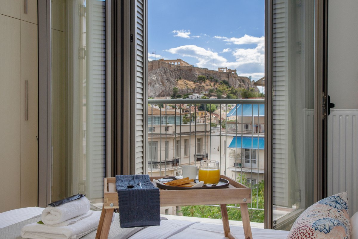 Brand new 3bdr Apt in Syntagma with Acropolis view