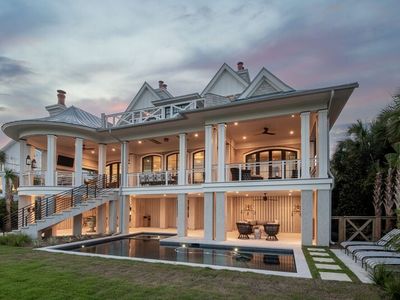 New Listing! 3900 Palm Blvd. Oceanfront 5 bd, pool