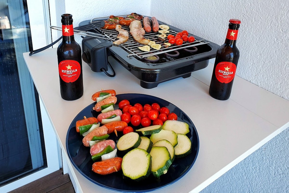 Ted’s seaview flat gallery image 4