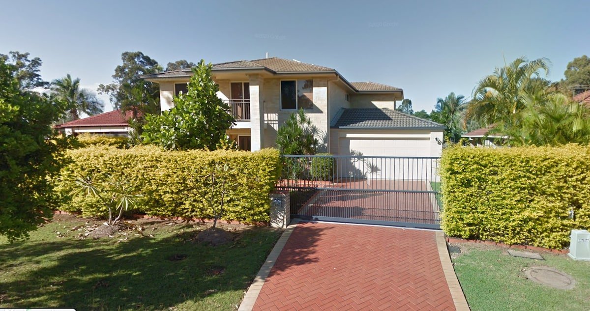 Cosy, green home in Forest Lake gallery image 2