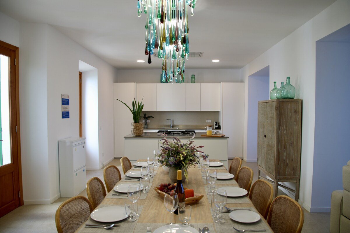 Mater Randa, history peace and Solidarity gallery image 4