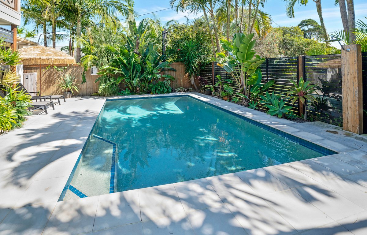 Spacious Byron Beach House; Pool, Netflix, Central