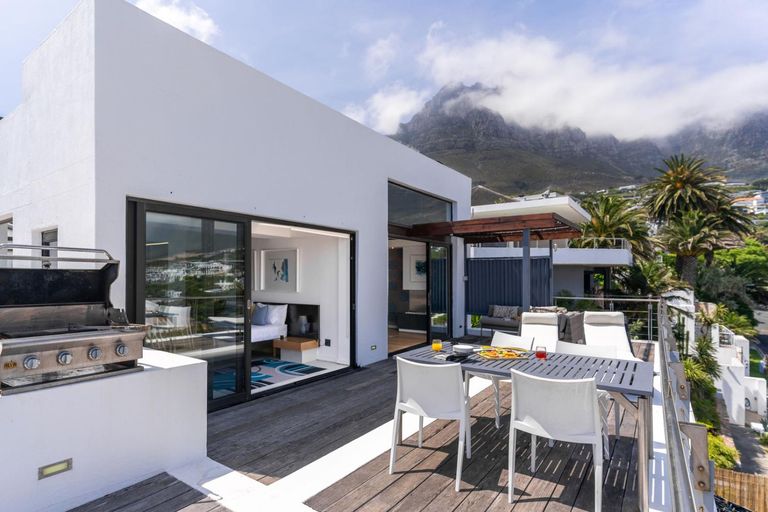 View Talay Apt - Panoramic Views & walk to beach