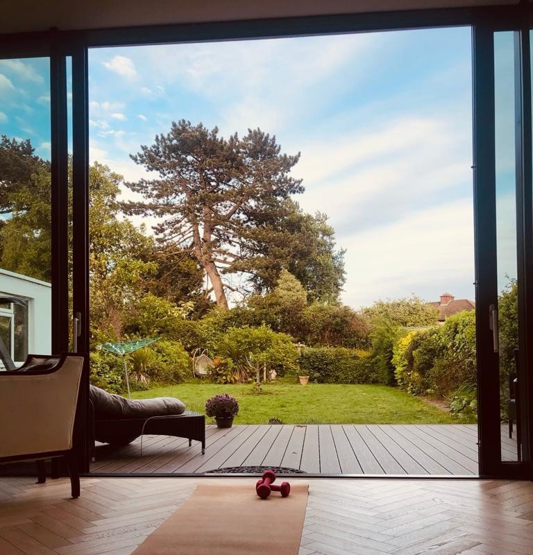 Newly renovated spacious 5 bed gallery image 2