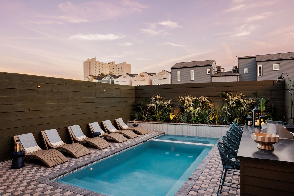 Modern New Homes | Heated Pools and Spas