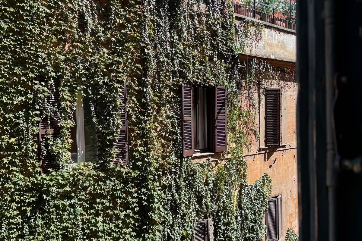 Amazing downtown large group luxury accommodation gallery image 3