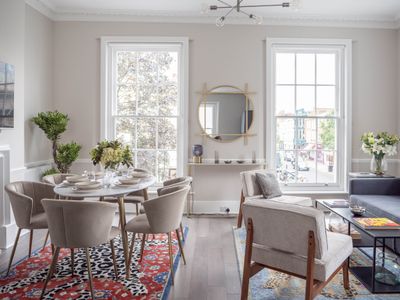 Spectacular flat located in prime Notting Hill