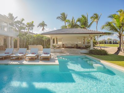 Beautiful Villa Walking Distance to the Beach!