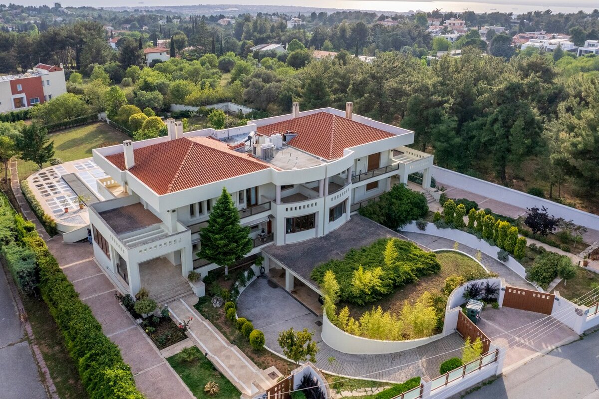 Elysium Mediterranean Estate w/ Indoor Heated Pool gallery image 3