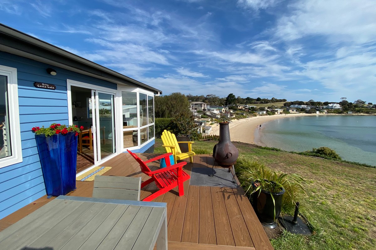 Total Waterfront Self Contained Cottage