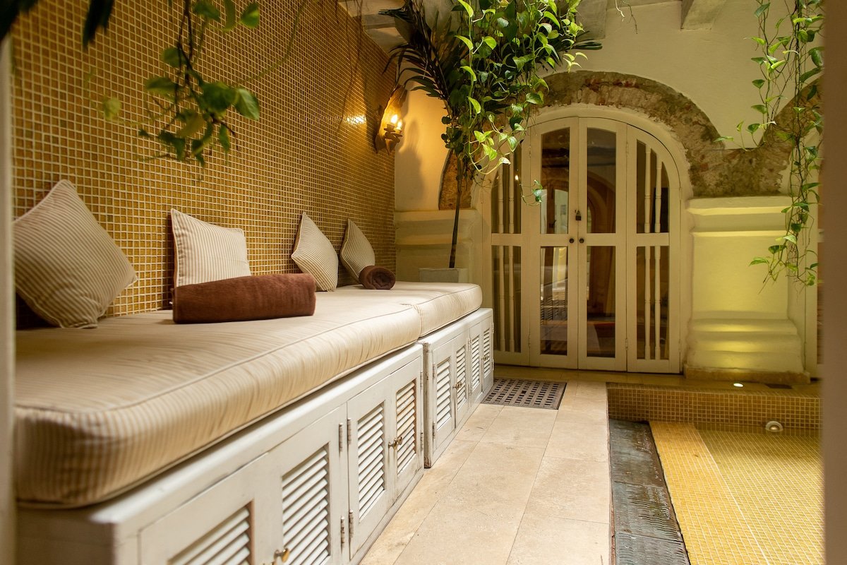 Leones de Alba gallery image 3