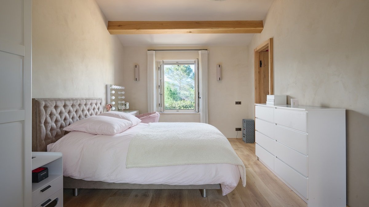 Magnifique villa néo-provençale de 6 chambres gallery image 2