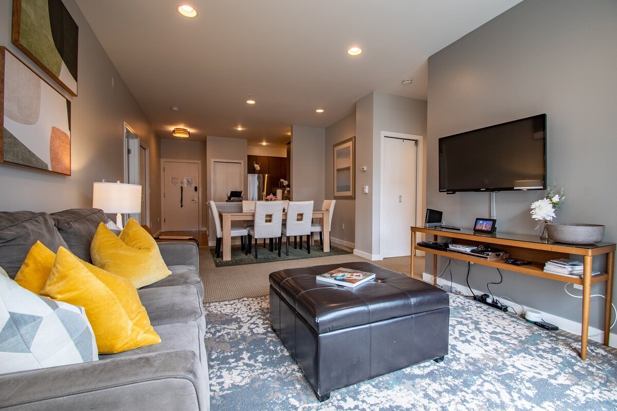 Beautiful Home in the Heart of Seattle! gallery image 5