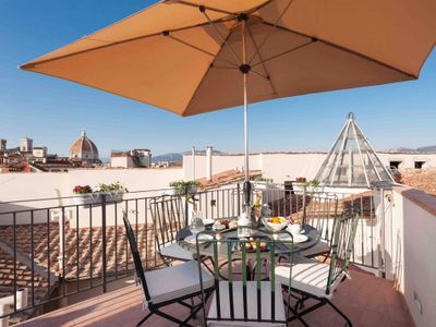 Santa Croce Penthouse w/ Rooftop Patio & Lift