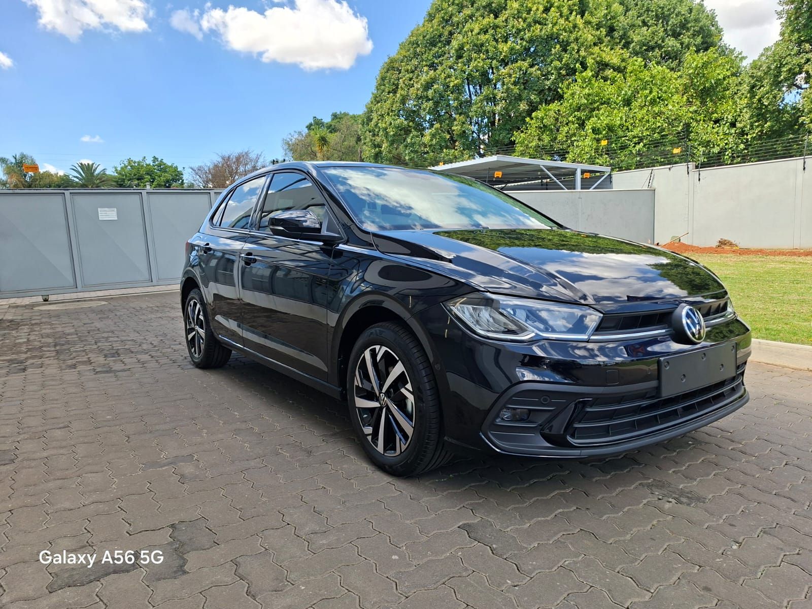 VOLKSWAGEN POLO 1.0 TSI LIFE for Sale in South Africa