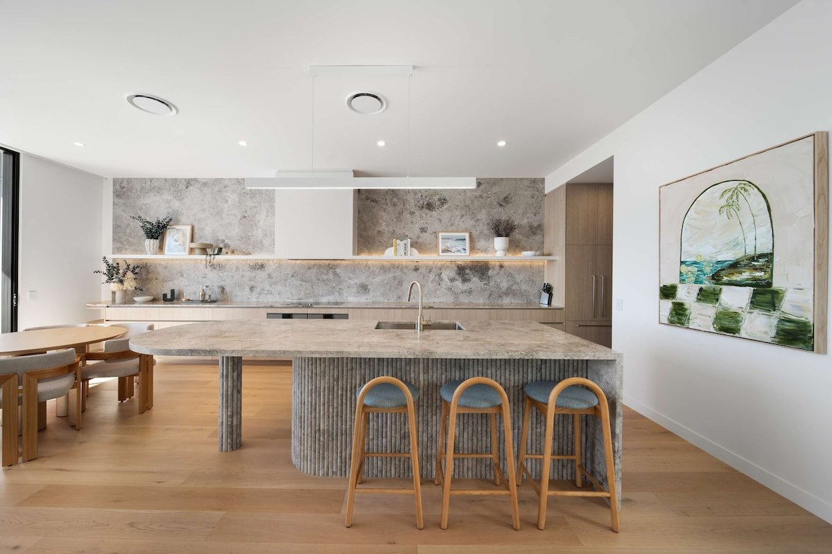 The Skyview – Panoramic Beach House with Lap Pool gallery image 3