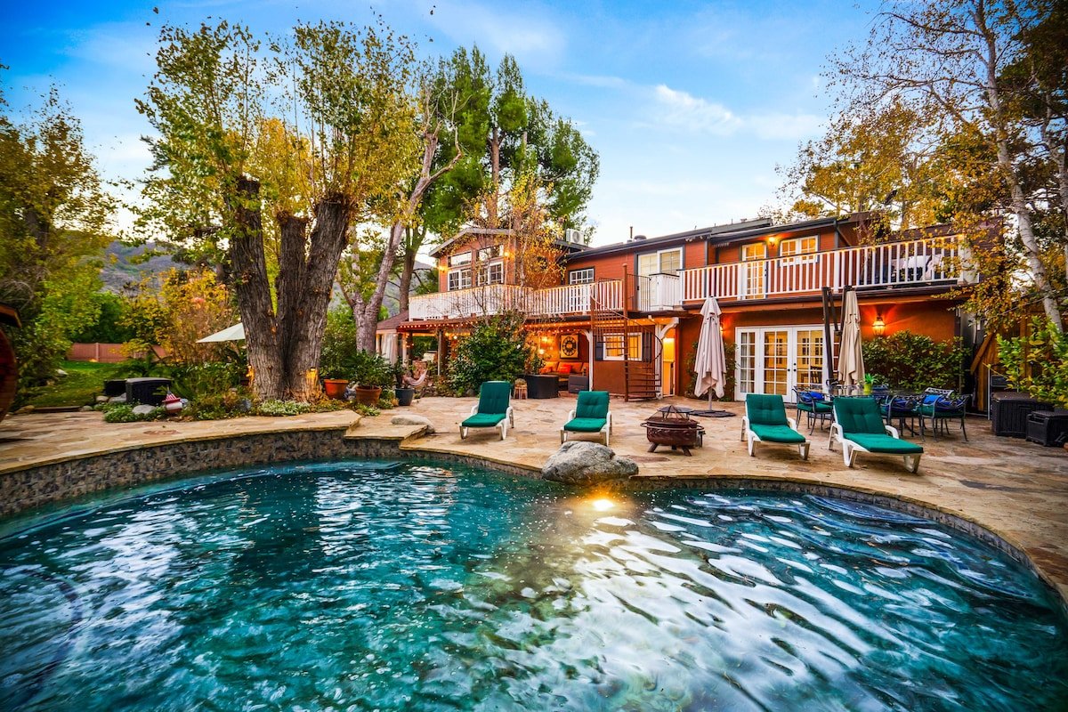 Private Malibu Cottage, Heated Pool, Sauna, Gym gallery image 2