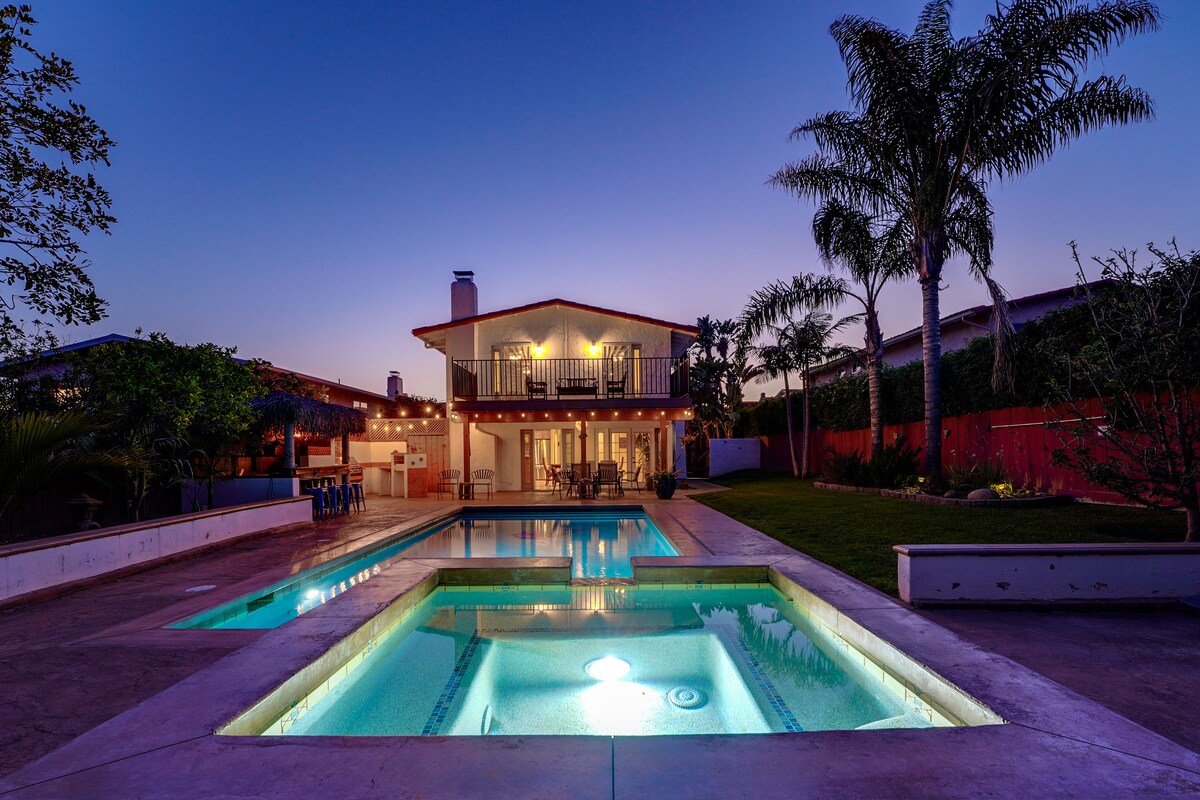 Resort Style Living with Pool, Spa, and Bay Views! gallery image 3