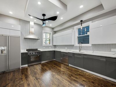 Stylish 6BR Oasis w/Private Coach House & Garage!