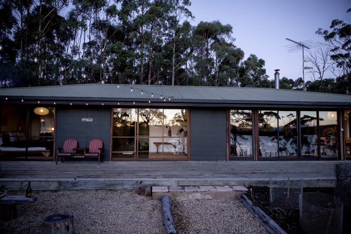 Absolute water front home “Salty Seas” gallery image 4