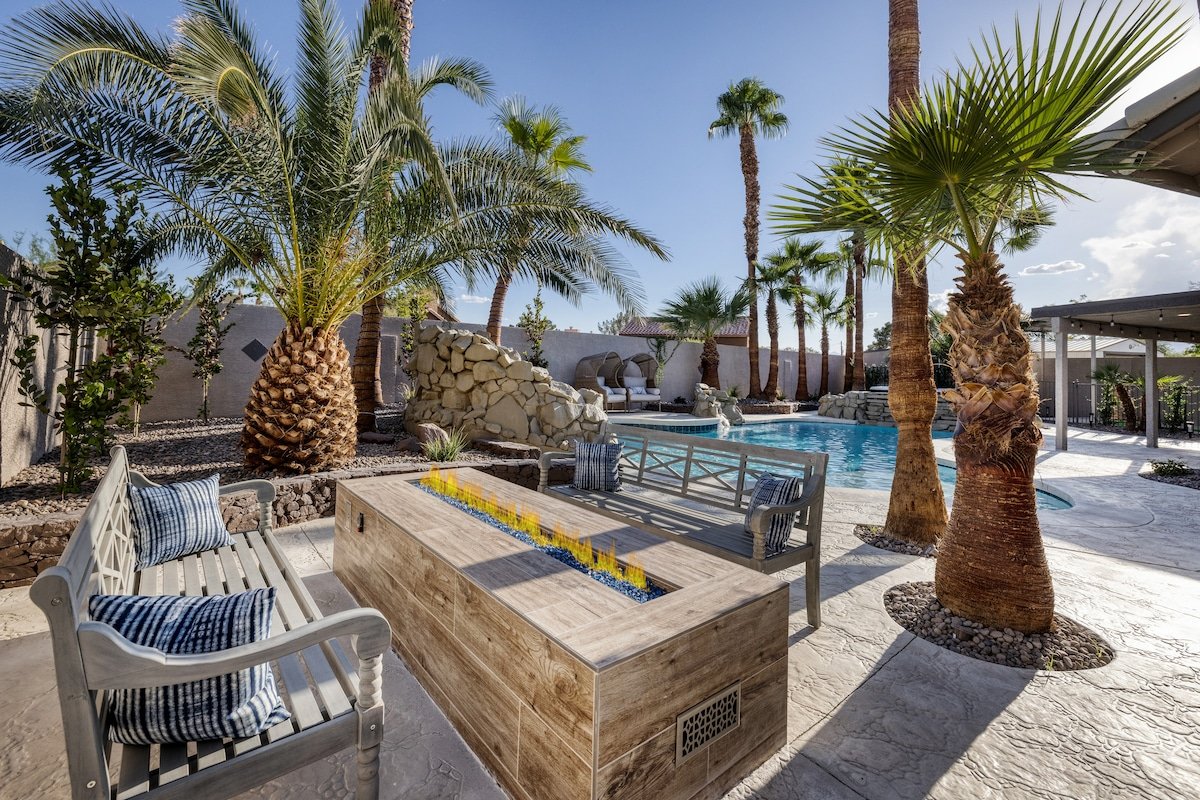 Oasis in the Desert w/ Heated Pool Fully Renovated gallery image 5