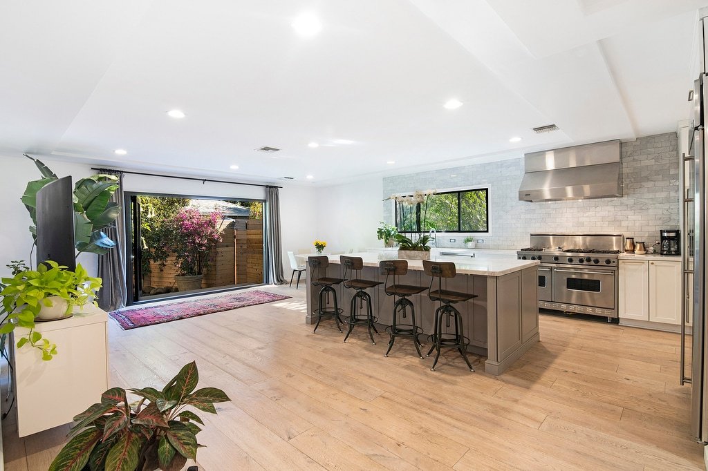 Gorgeous home in Hollywood! gallery image 2