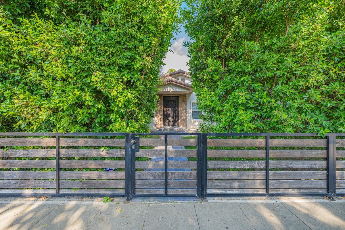 Media District Burbank Airport gallery image 4