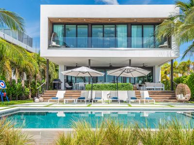 Luxury Bayfront Villa with Pool New Construction