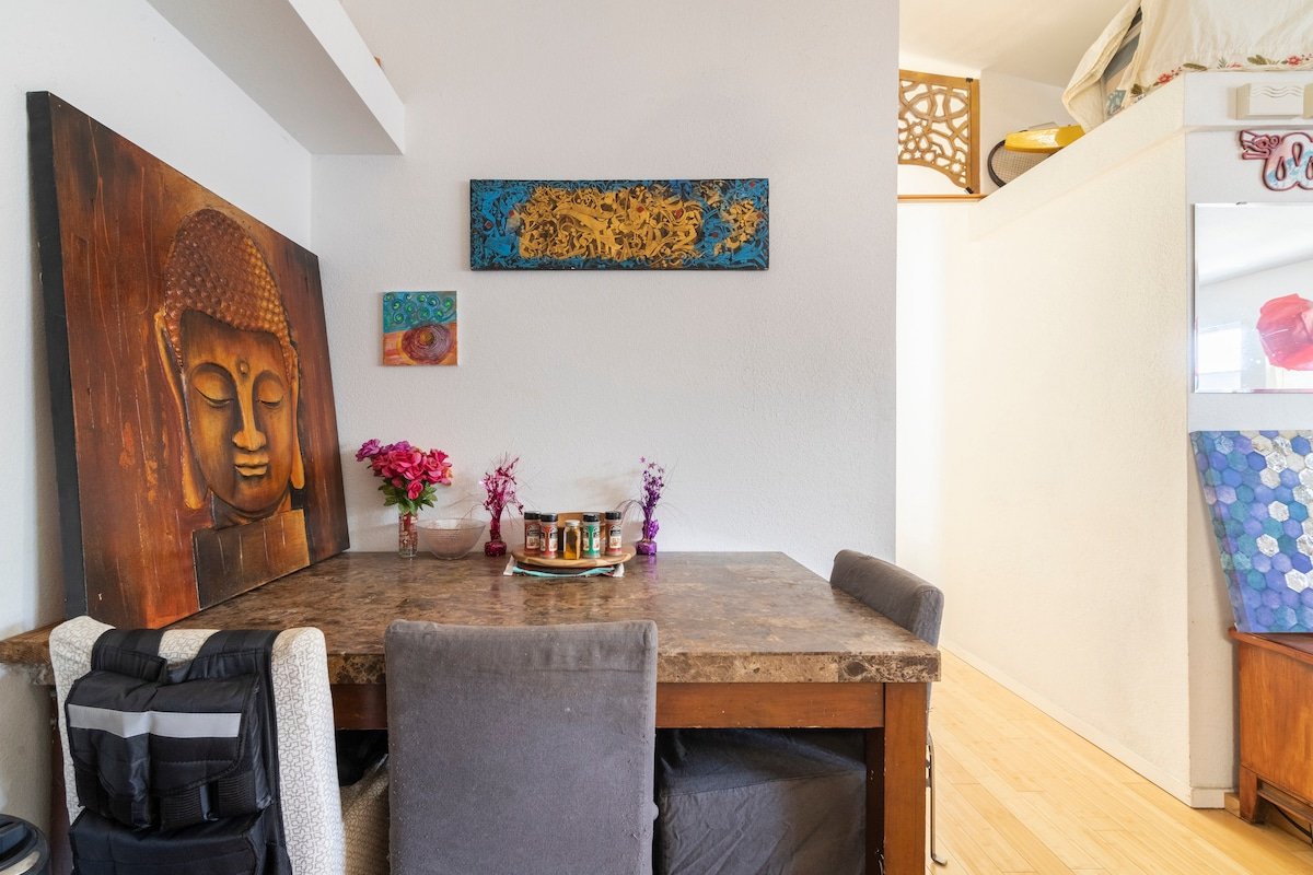 Private Master Bedroom with Bath gallery image 4