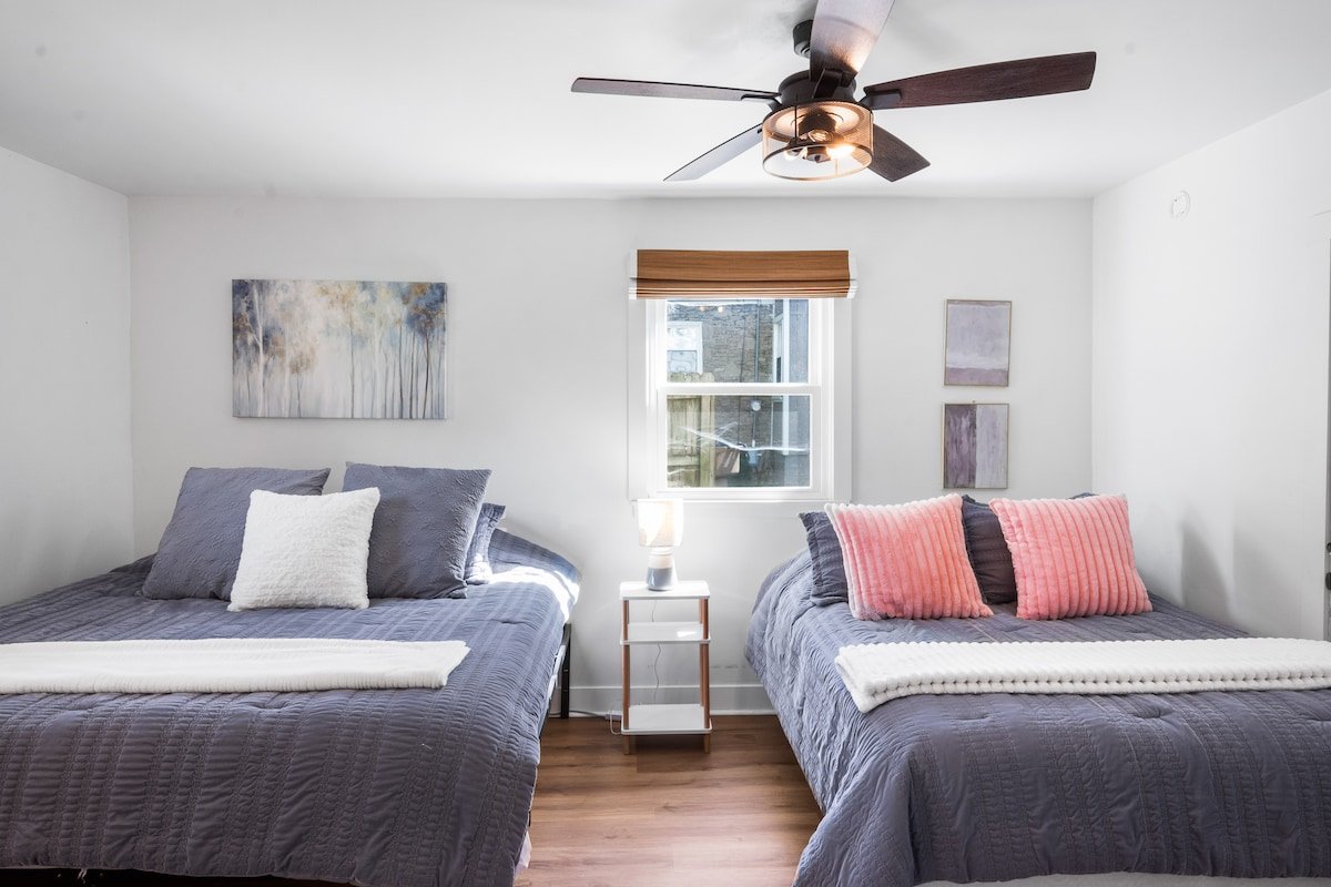 4-Bed Farmhouse Bliss Near It All gallery image 4