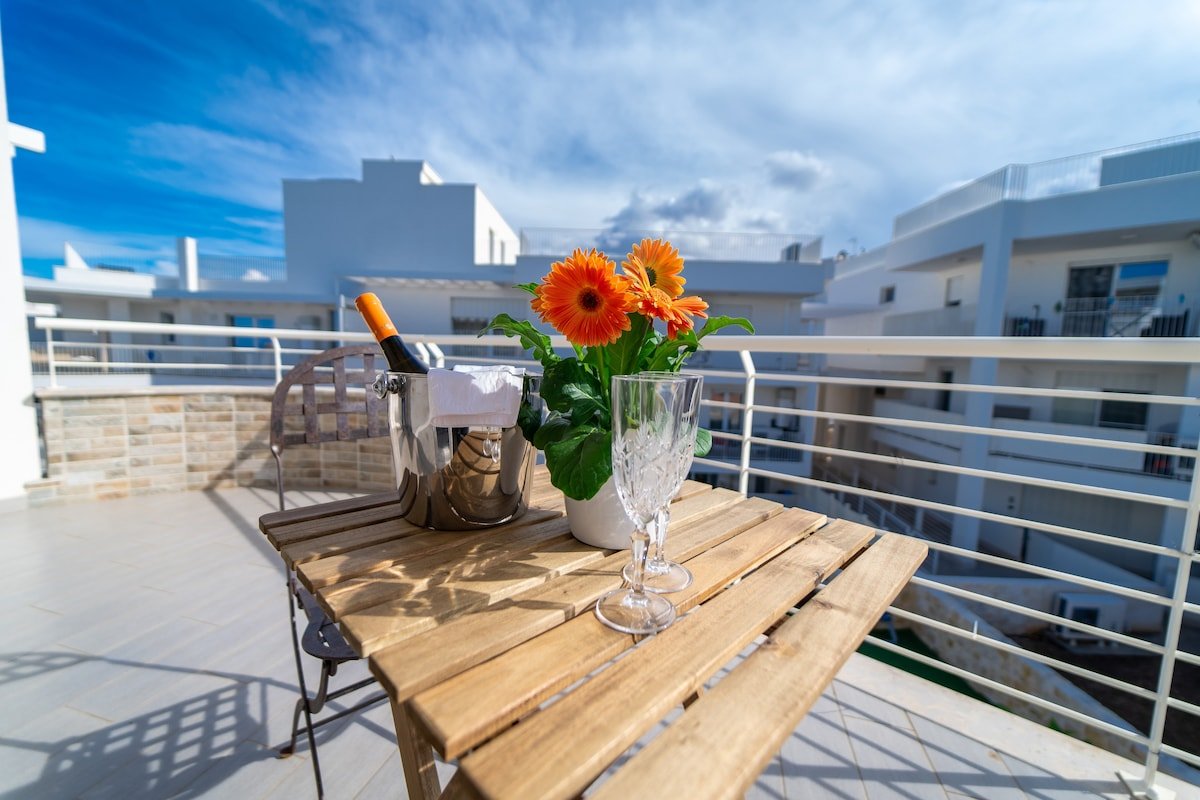 2apartments in the same building gallery image 3