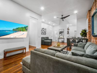 Huge 4 bedroom Great location Gaslamp near Petco