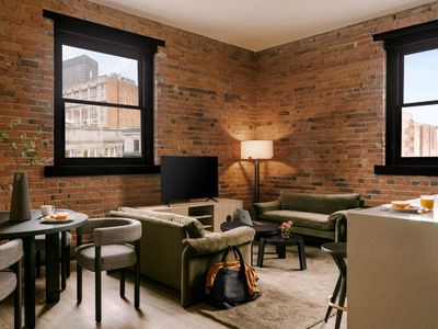 Sonder Apollon | Three-Bedroom Apartment