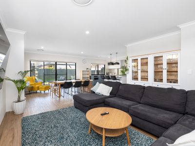 Family Friendly Close 2 Airport, Optus, Crown&City