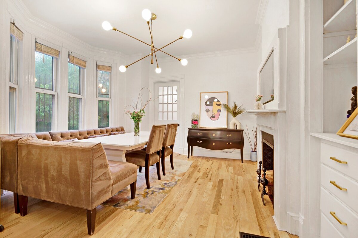 3-Story Modern Comfort w/ Parking | 17 min EWR gallery image 4