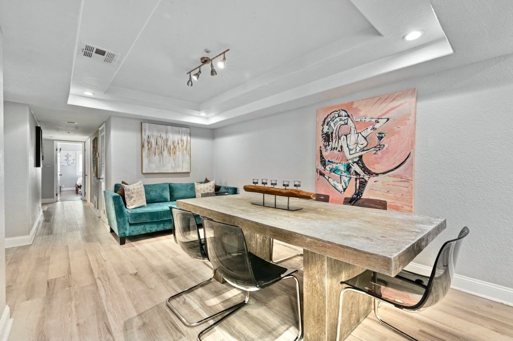 MB Contemporary 14 Guests by Sand AC+Garage gallery image 4