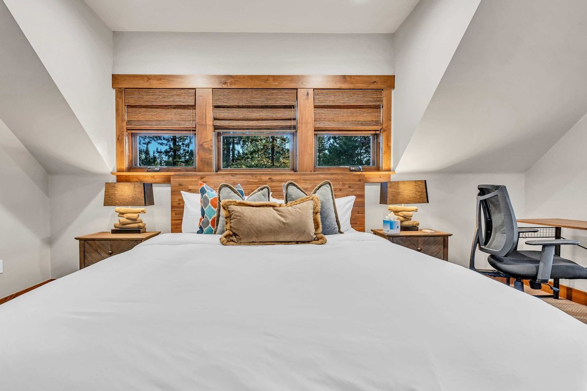 Schaffer’s Mill Escape | Golf Views & Near Skiing gallery image 5