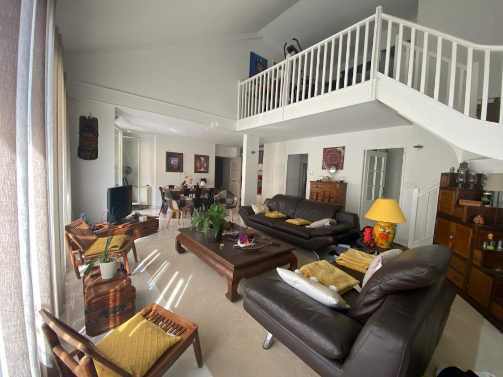 Logement standing terrasse/2 garages cœur de Lyon gallery image 2