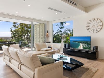 Spacious Penthouse with Stunning Ocean Views