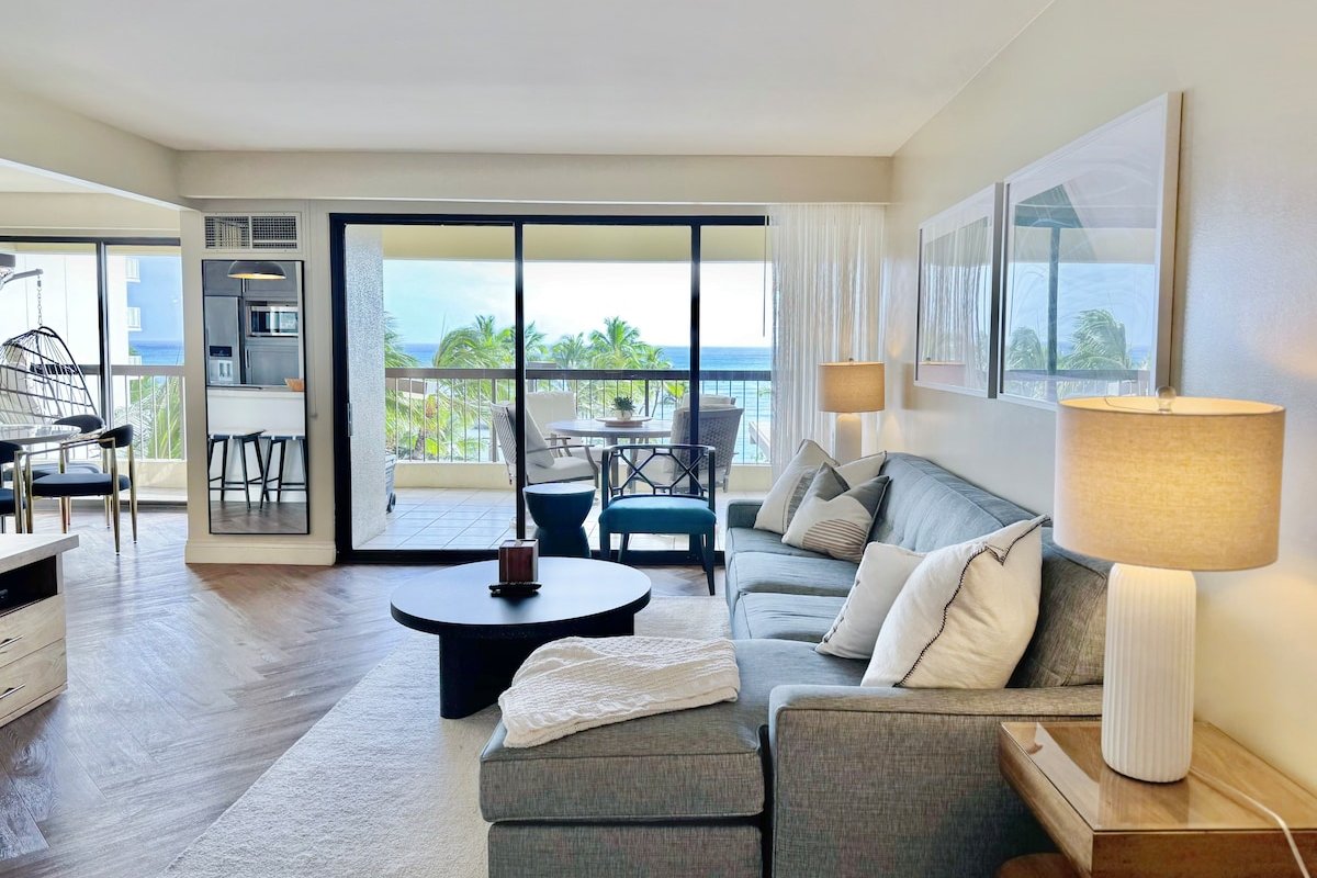 Luxury Oceanfront-Waikiki Beach- 2BR/2BTH/Parking gallery image 3