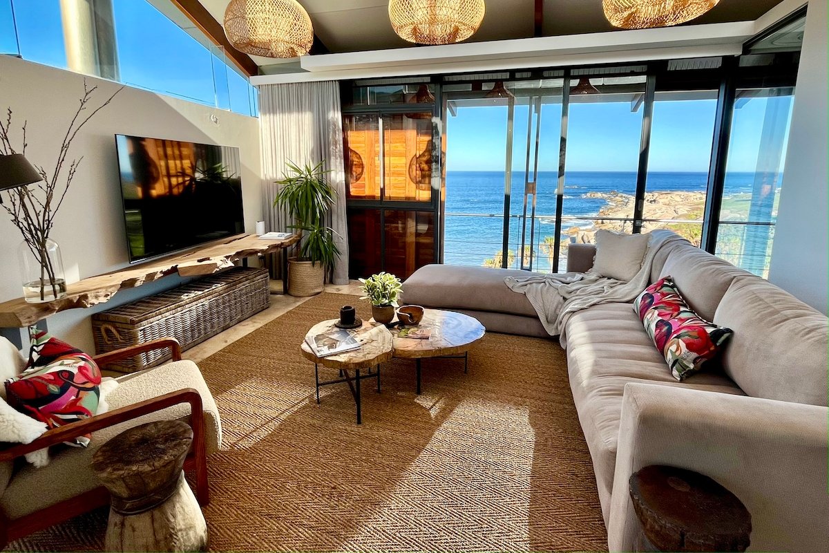 CAPE SOUL VILLA. Beautiful sea-side living gallery image 5