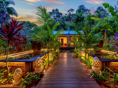 Private Home In the Pocket Byron