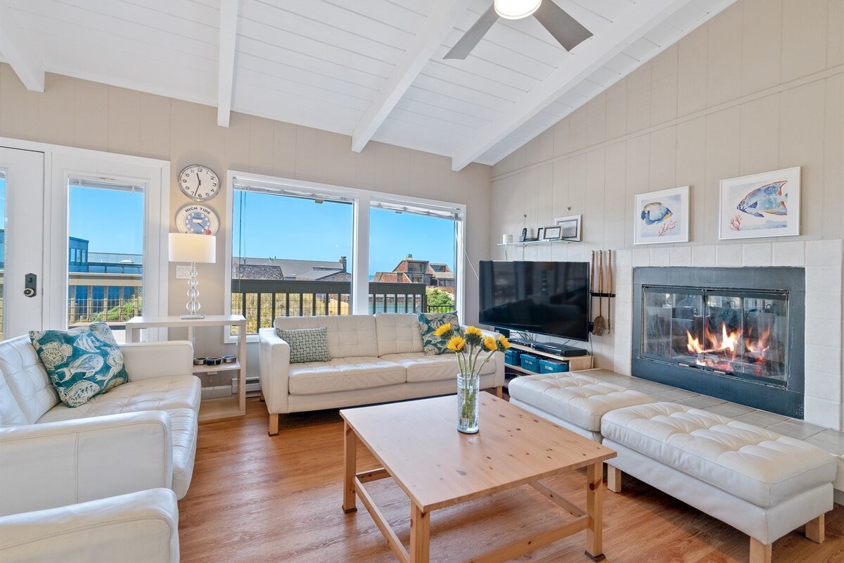 Steps from sand, pickleball, toys, garage! gallery image 4