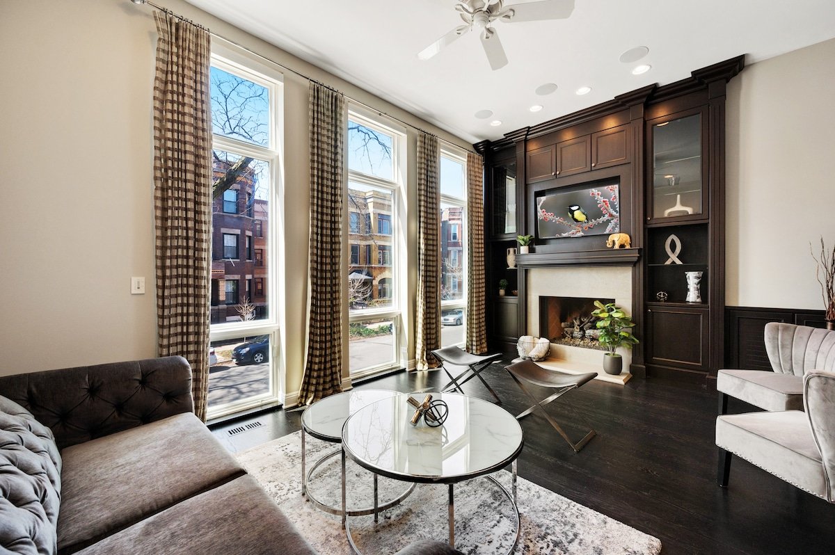 UP-SCALE Wicker Park 4BD/3.5BA HOME (+garage) gallery image 2