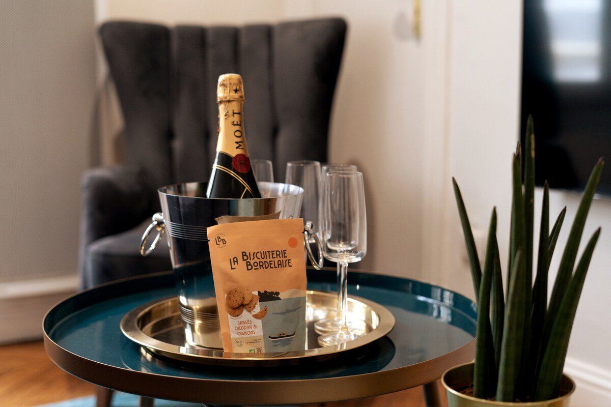 7 Traveller Family Apartment Bordeaux City Centre gallery image 3