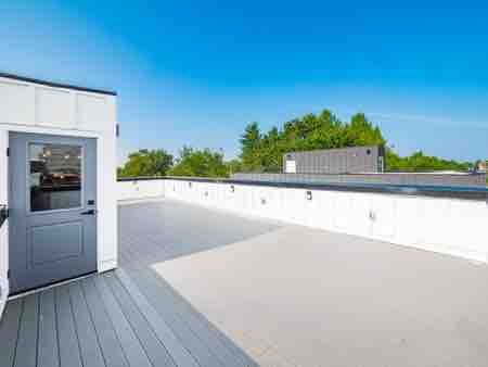 Brand NEW Build, D-Town Views, must See!.!.!.!.! gallery image 5