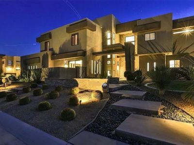 #47 Luxurious Mansion Infinity Pool Spa Tesla