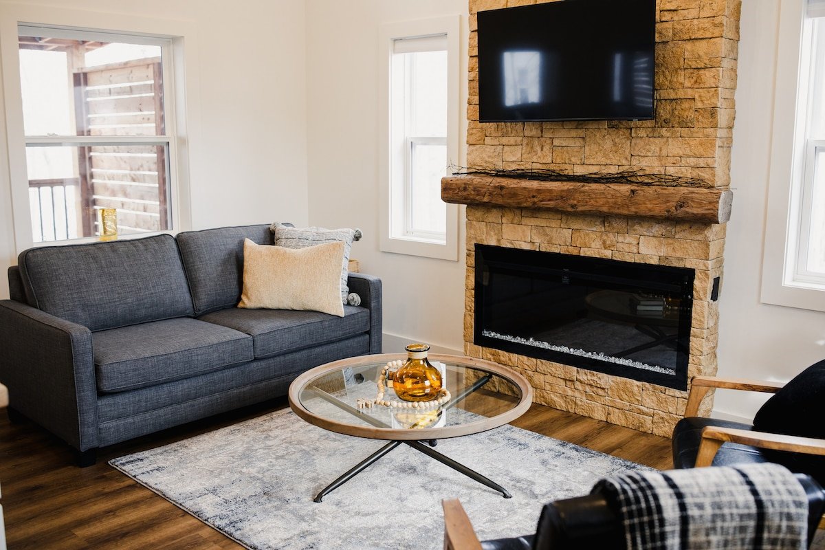 Copper Shore Lake House – Doncaster gallery image 5